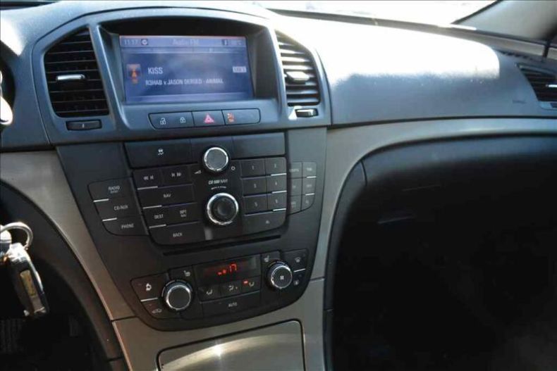 Opel Insignia - hlavní fotka