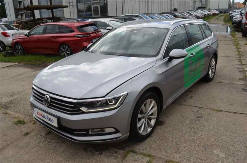 Volkswagen Passat - hlavní fotka inzerátu