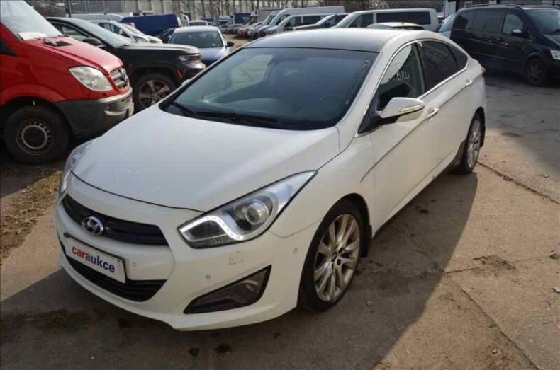 Hyundai i40 - hlavní foto