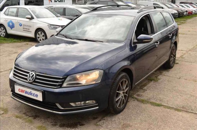 Volkswagen Passat - hlavní fotka inzerátu