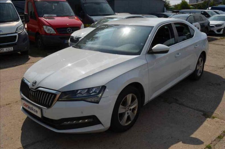 Škoda Superb - hlavní foto