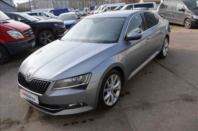 Škoda Superb - hlavní fotka