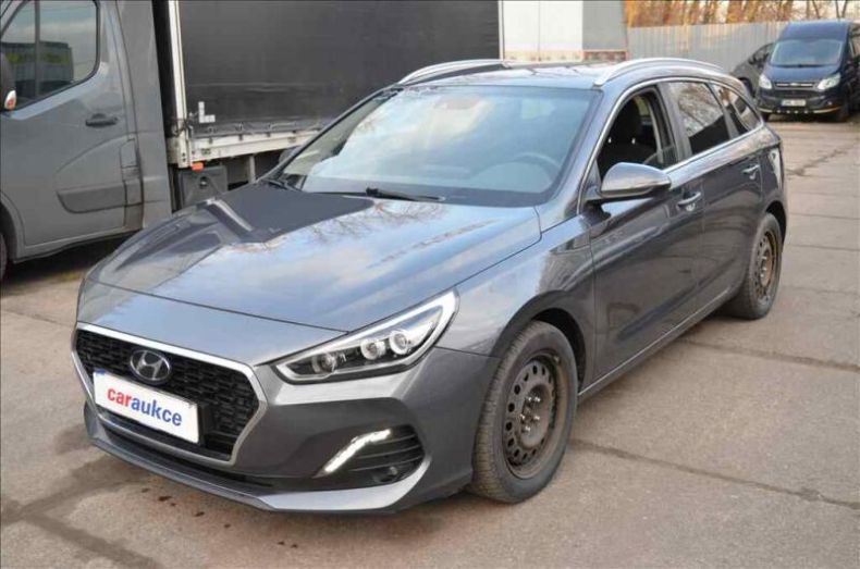 Hyundai i30 - hlavní foto