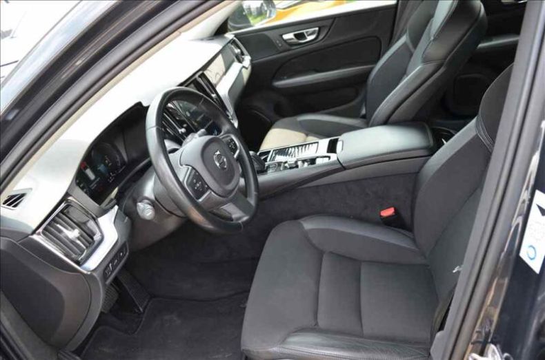 Volvo V60 - hlavní fotka