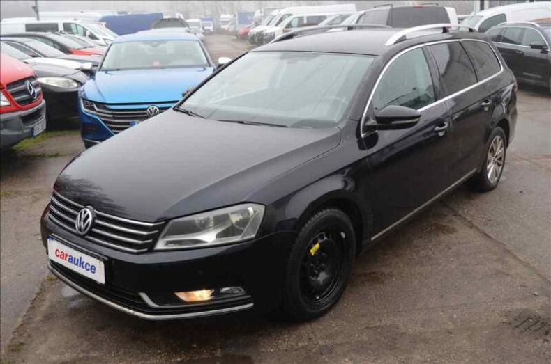 Volkswagen Passat - hlavní foto