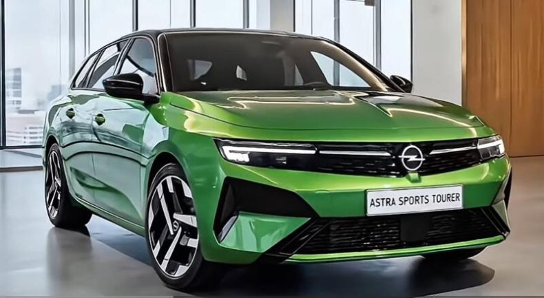 Opel Astra - hlavní foto