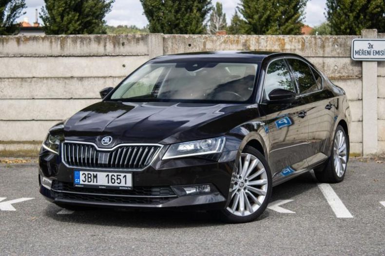 Škoda Superb - hlavní foto