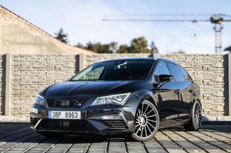 Seat Leon - hlavní foto