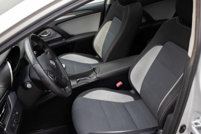 Toyota Avensis - hlavní fotka