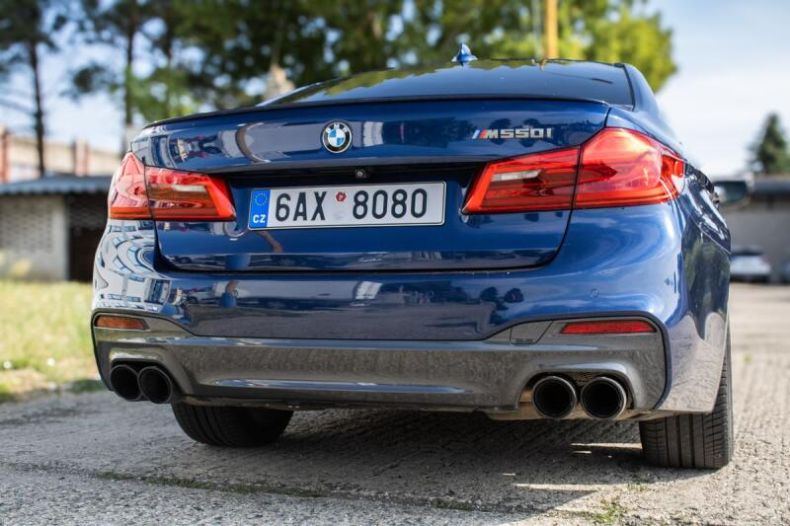 BMW M5 - hlavní fotka