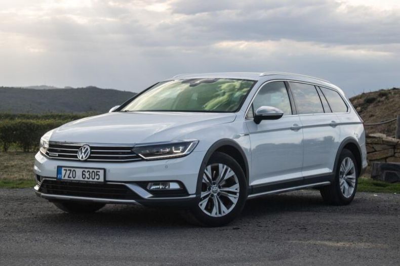 Volkswagen Passat - hlavní fotka inzerátu
