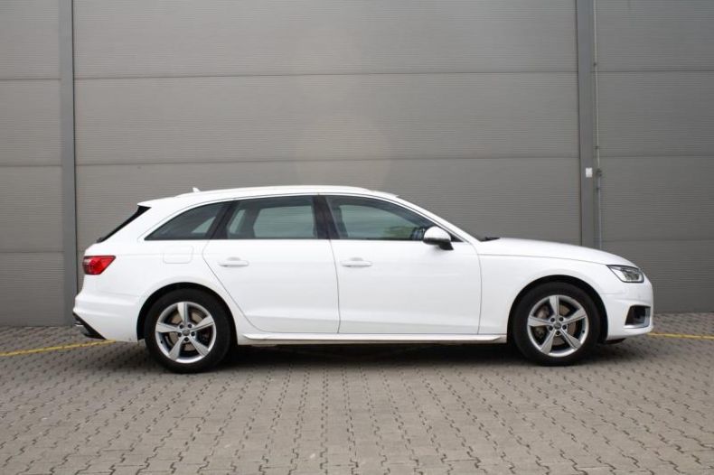 Audi A4 - hlavní fotka