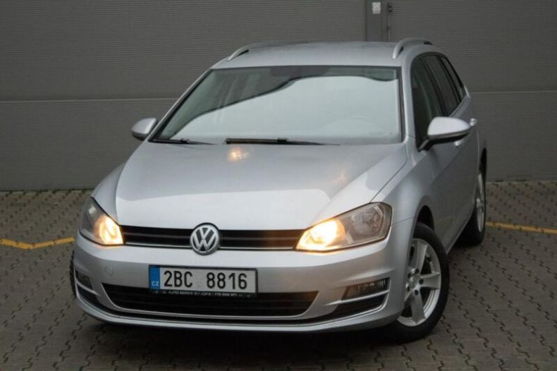 Volkswagen Golf - hlavní foto