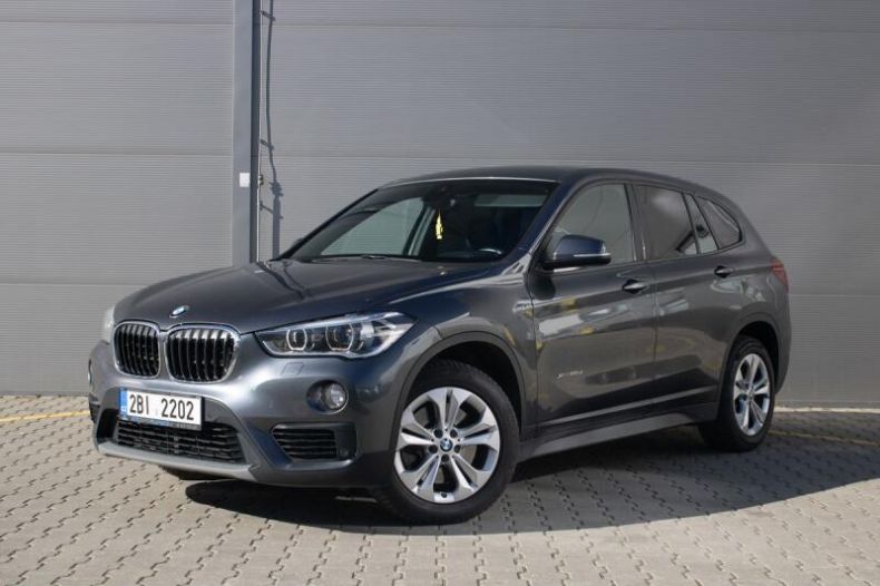 BMW X1 - hlavní foto