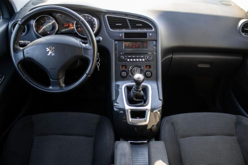 Peugeot 5008 - hlavní fotka