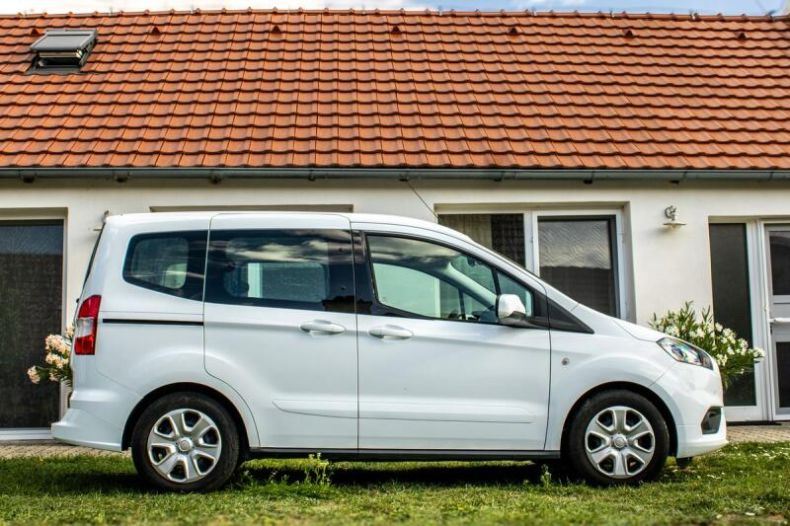 Ford Tourneo - hlavní fotka