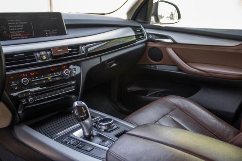 BMW X5 - hlavní fotka