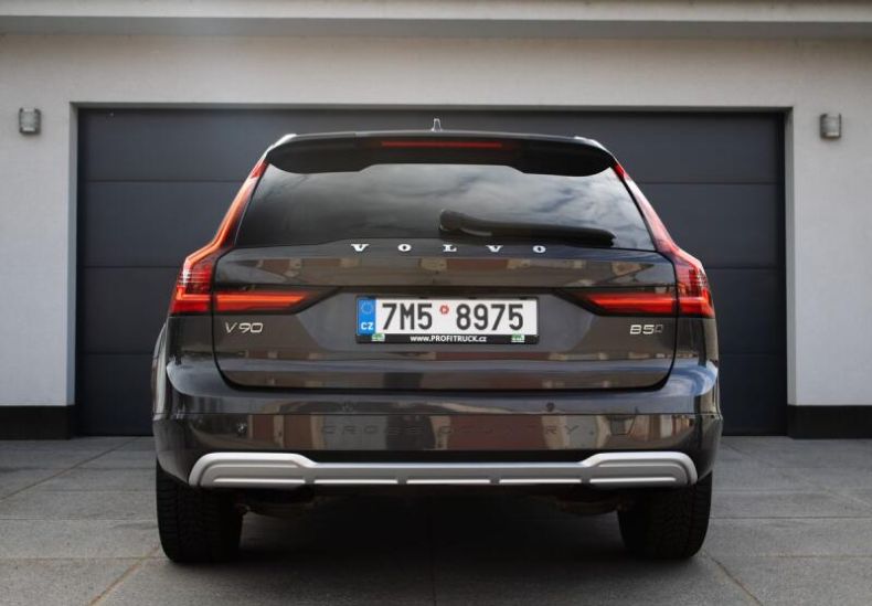 Volvo V90 - hlavní fotka