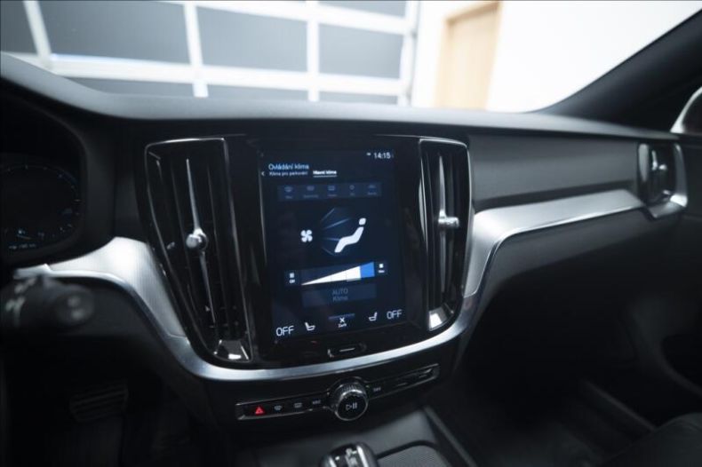 Volvo V60 - hlavní fotka