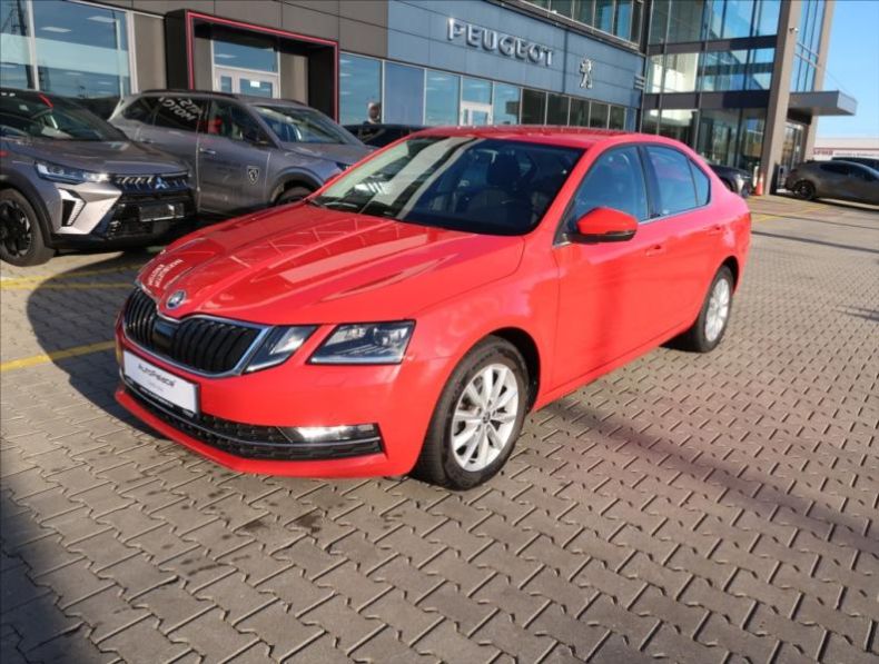 Škoda Octavia - hlavní fotka
