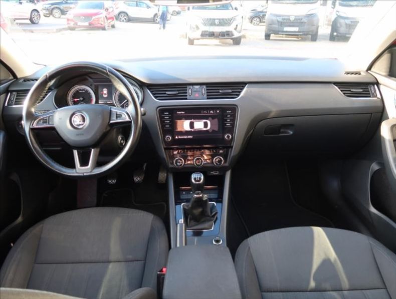 Škoda Octavia - hlavní fotka
