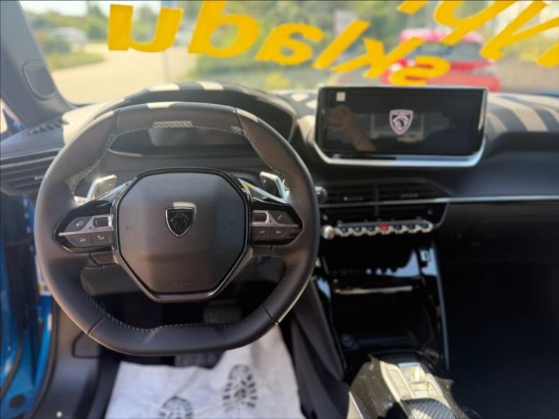 Peugeot 2008 - hlavní fotka