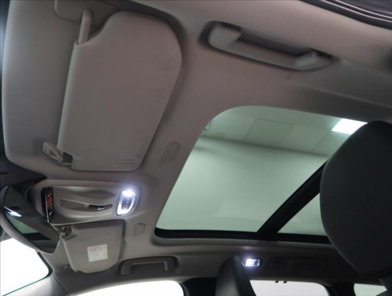 Volvo V90 - hlavní fotka