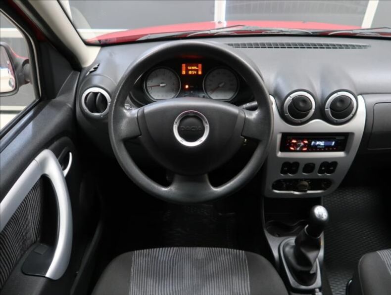 Dacia Sandero - hlavní fotka