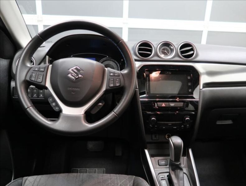Suzuki Vitara - hlavní fotka
