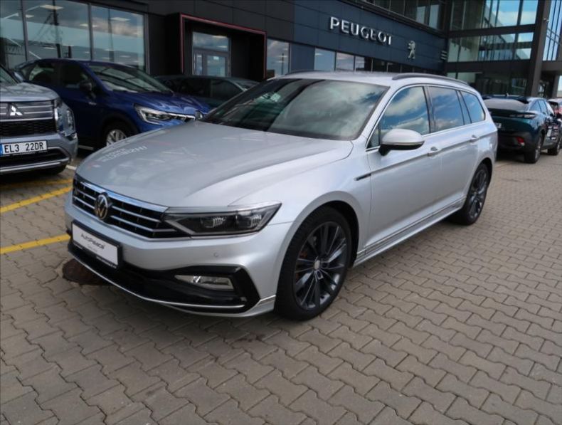 Volkswagen Passat - hlavní foto