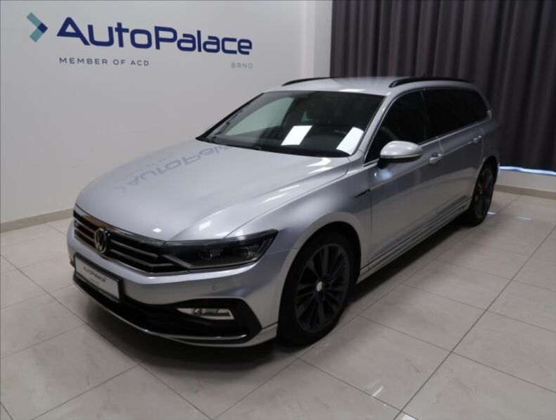 Volkswagen Passat - hlavní foto
