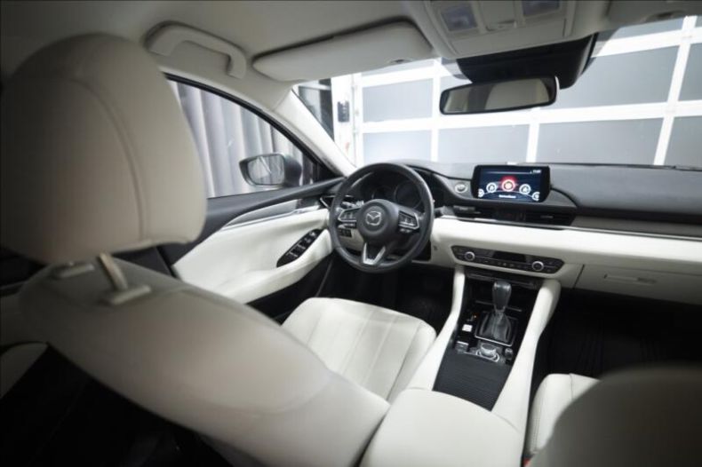 Mazda 6 - hlavní fotka