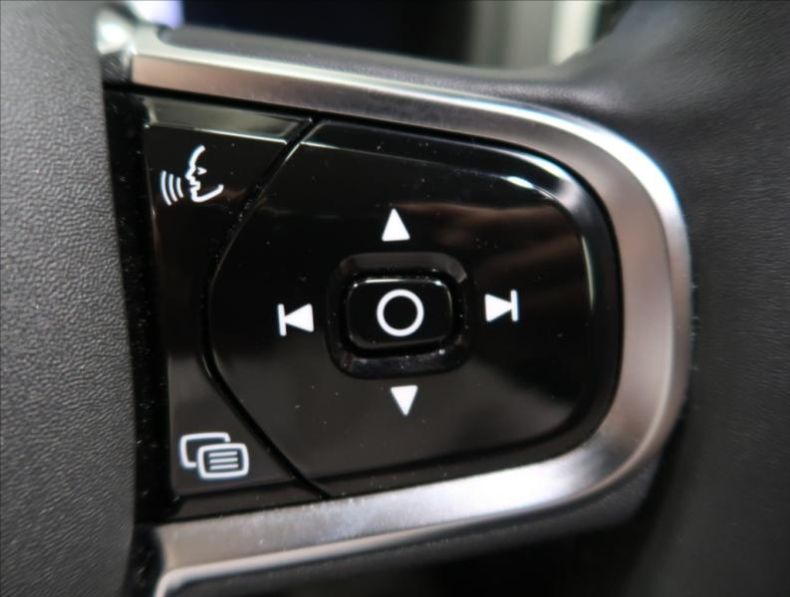 Volvo XC90 - hlavní fotka