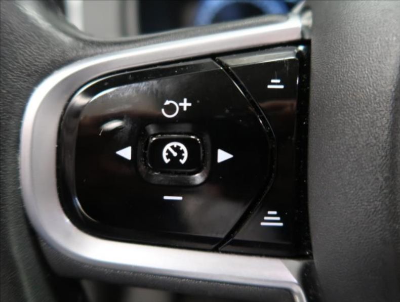 Volvo XC90 - hlavní fotka