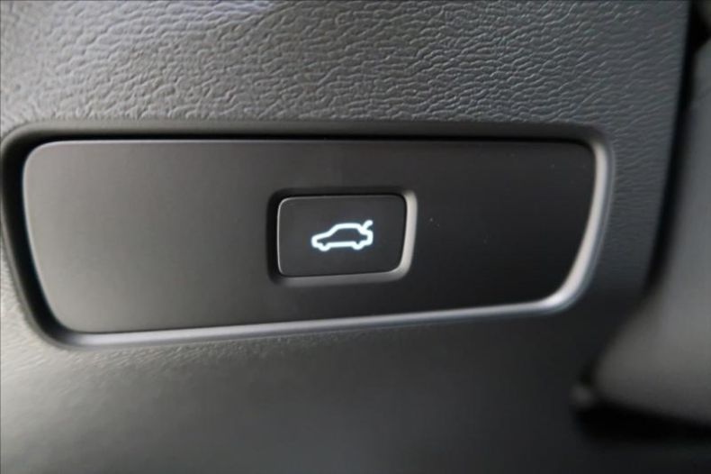 Volvo XC40 - hlavní fotka