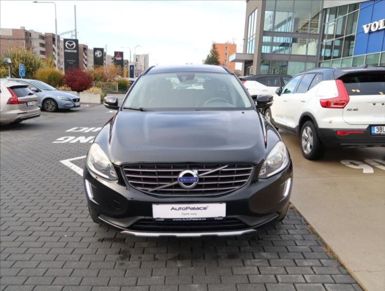 Volvo XC60 - hlavní fotka