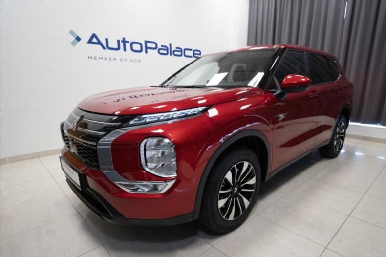 Mitsubishi Outlander - hlavní foto