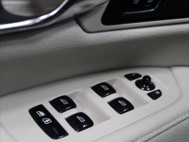 Volvo S90 - hlavní fotka