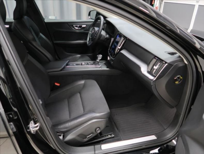 Volvo V60 - hlavní fotka