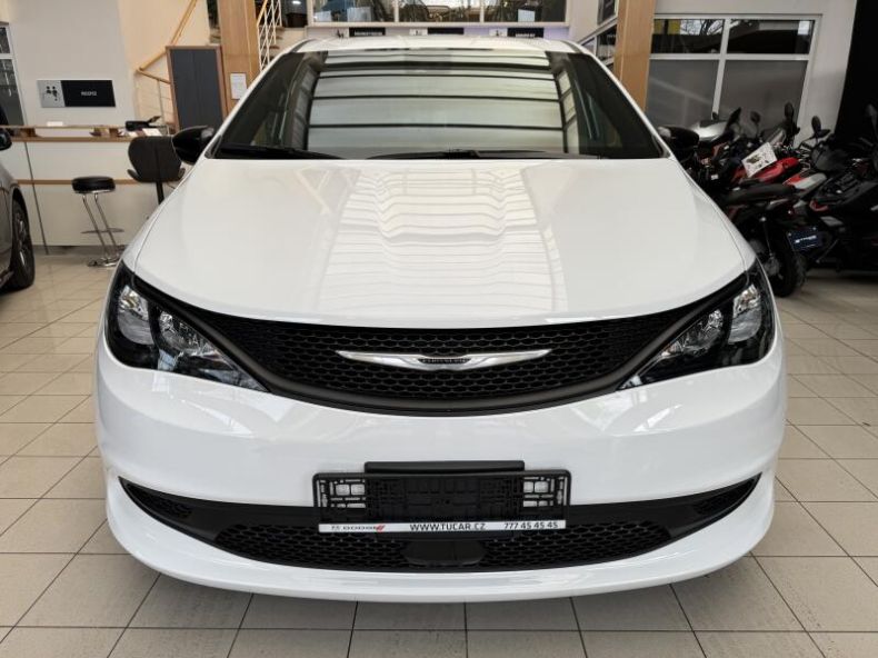 Chrysler Pacifica - hlavní fotka