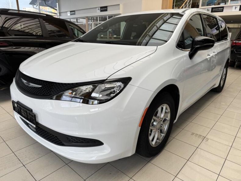 Chrysler Pacifica - hlavní foto