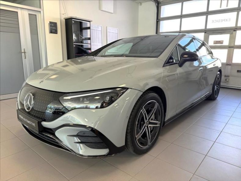 Mercedes EQE - hlavní foto