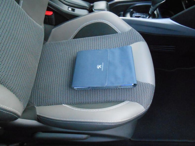 Peugeot 2008 - hlavní fotka