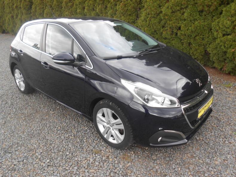 Peugeot 208 - hlavní foto