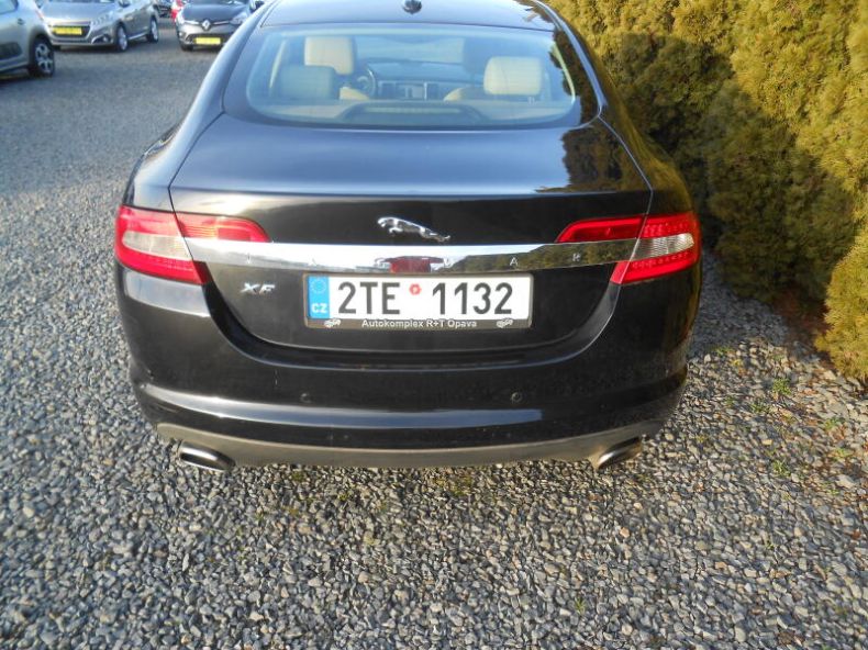 Jaguar XF - hlavní fotka