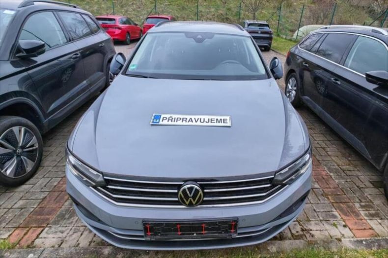 Volkswagen Passat - hlavní fotka inzerátu