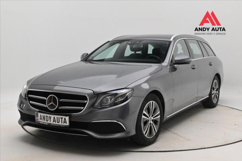 Mercedes Třída E - hlavní foto