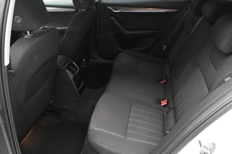 Škoda Octavia - hlavní fotka