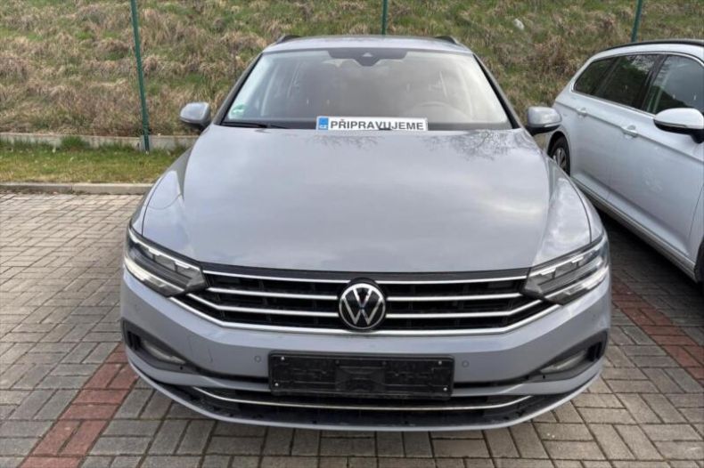 Volkswagen Passat - hlavní foto