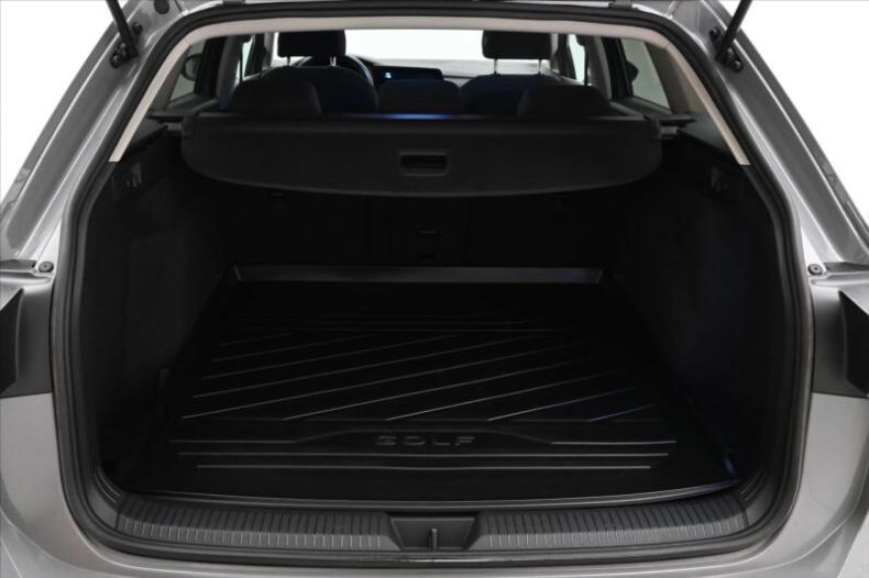 Volkswagen Golf - hlavní fotka